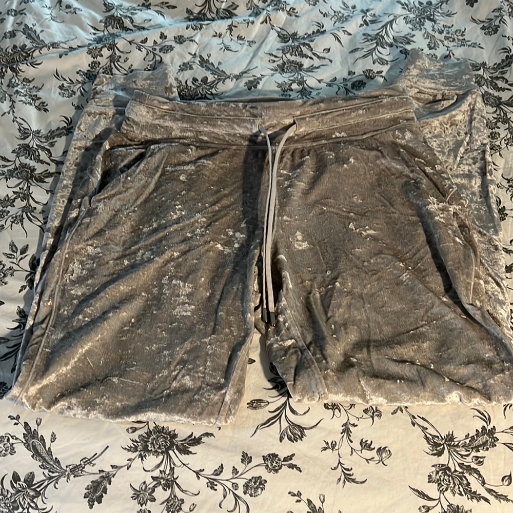 Lululemon crushed velvet joggers